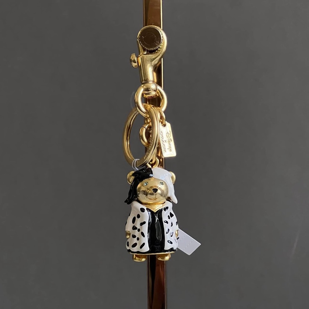 CC343- Disney X Coach Cruella Bear Bag Charm